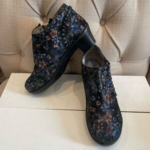 Alegria Womens Hannah Boots Size 9.5 US/ EUR 40 Ankle Zip Floral Shoes Altered